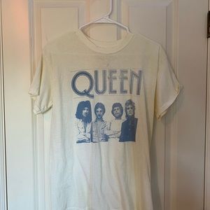 Queen tee